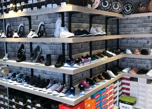 Ayakkabı Mağaza Rafları