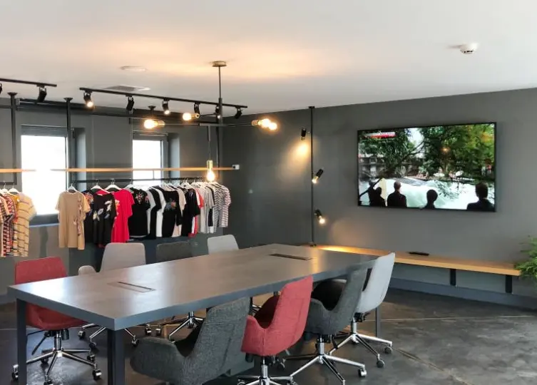 Tekstil Showroom Rafları, uygulama fotoğrafı 8