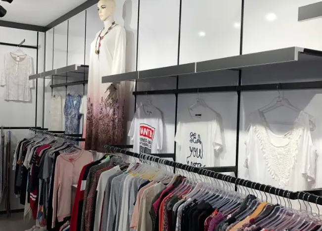 Tekstil Showroom Rafları, uygulama fotoğrafı 10